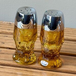Vintage Anchor Hocking 1970s Georgian Amber Gold Glass Salt & Pepper Shaker Set